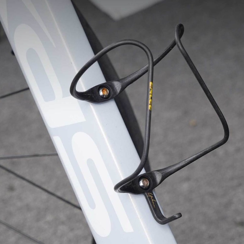 Portabotellas de fibra de carb - Ultra Cycling Gear reseña y precio